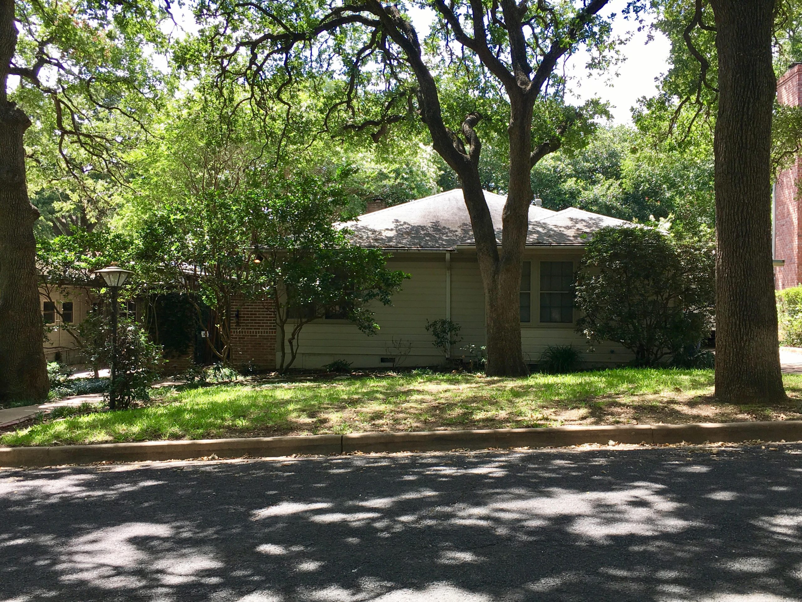 MM HOUSE Matthew McConaughey arrested