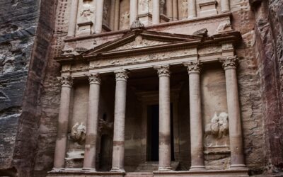 4 Iconic Film Locations Every Movie Lover Should Visit